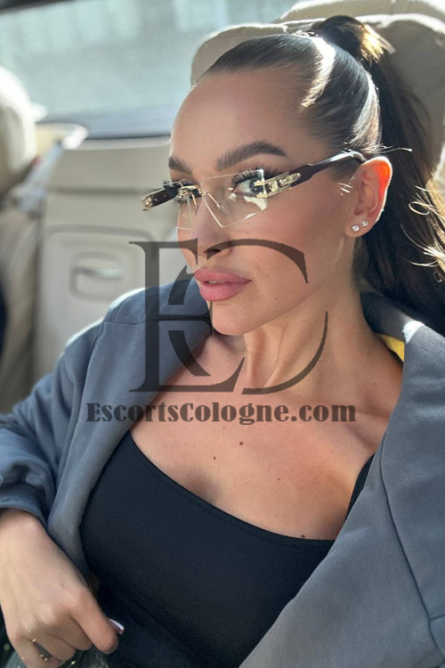 OWO Escort Girl in Cologne