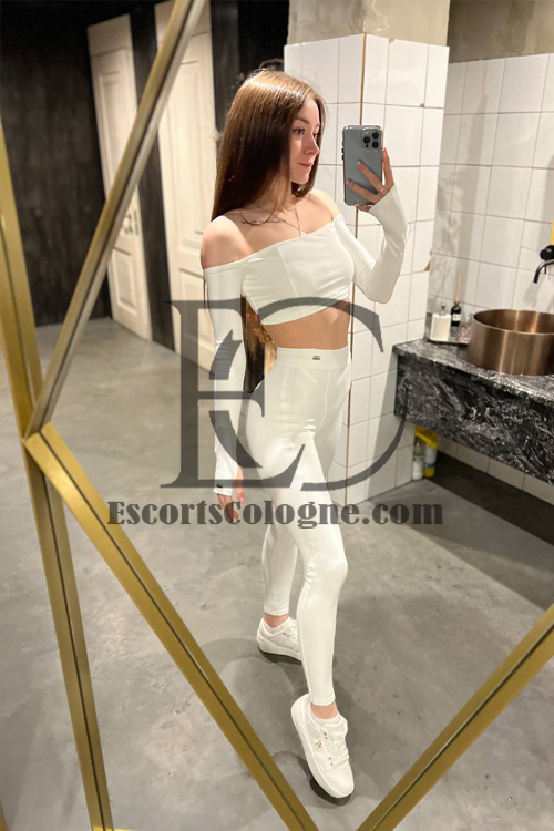 High Class Escort Girl In Cologne